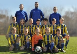 TSV Poing - Neue Trikots für E4-Junioren